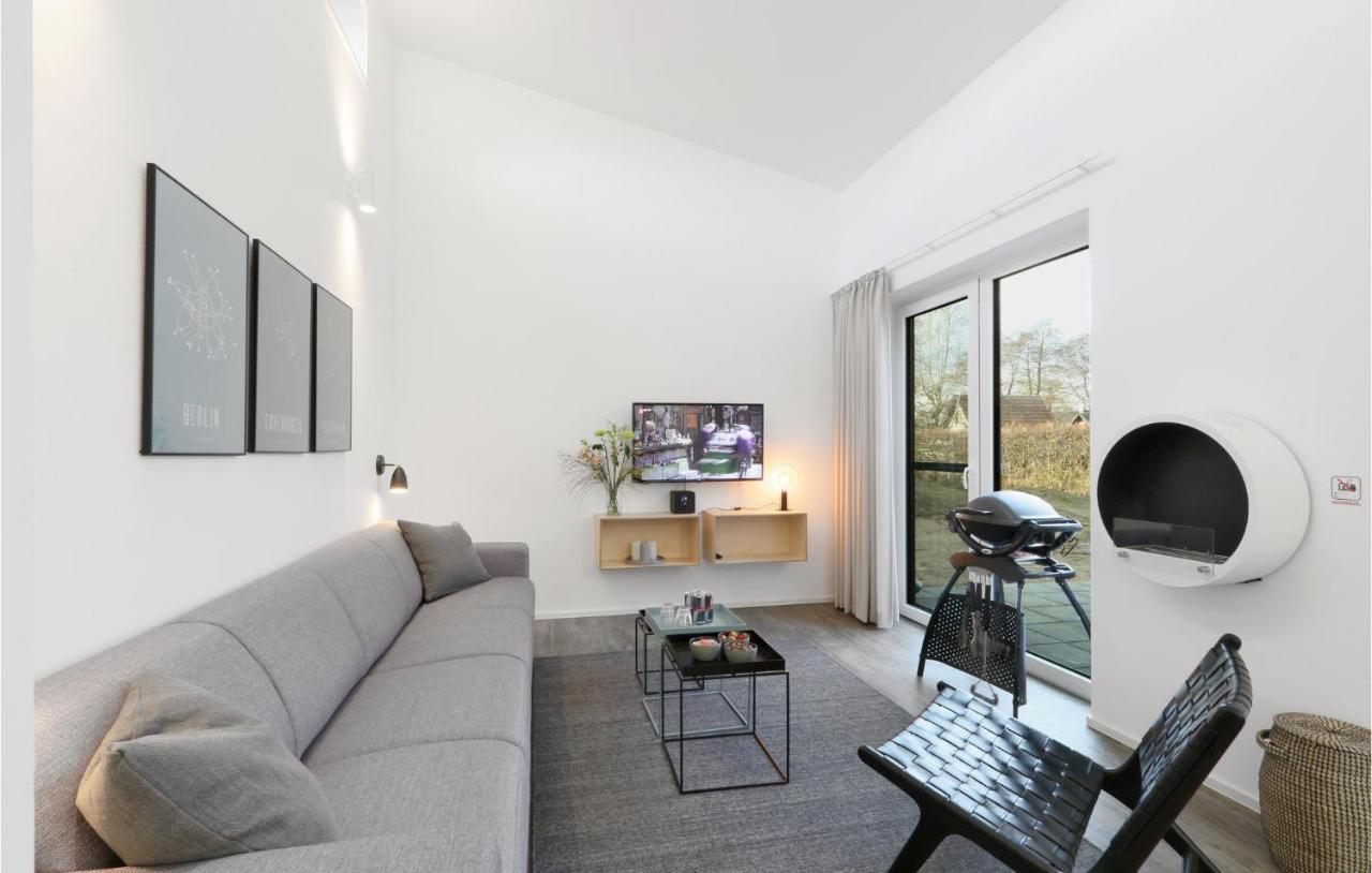 Amazing Home In Lembruch-Duemmer See With Wifi Экстерьер фото